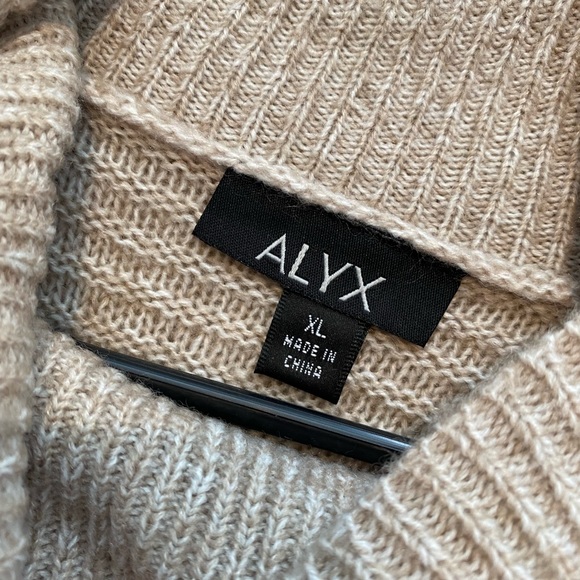 Sweater - Picture 2 of 3